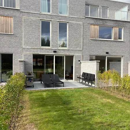 Zwijnaerde Apartment